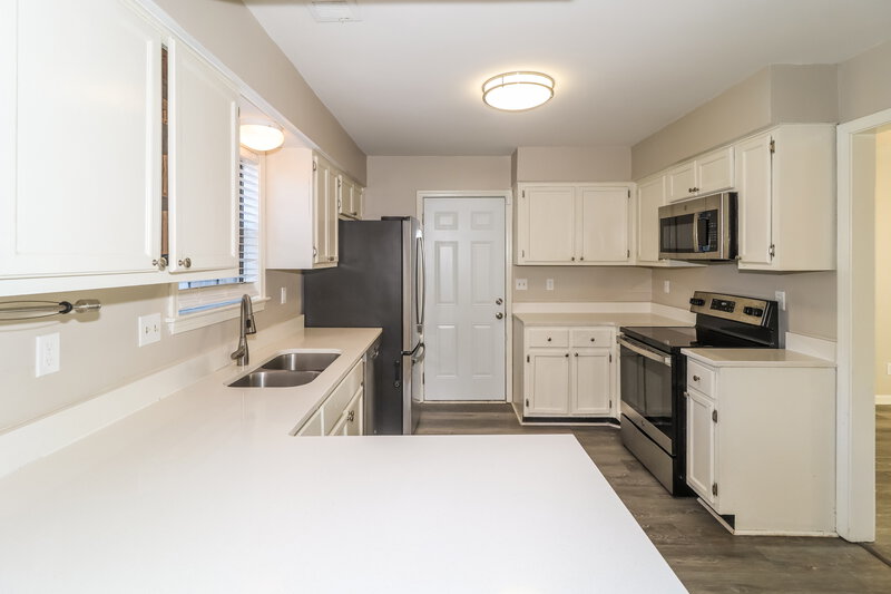 1,805/Mo, 2464 Green Glen Dr Bartlett, TN 38133 Kitchen View