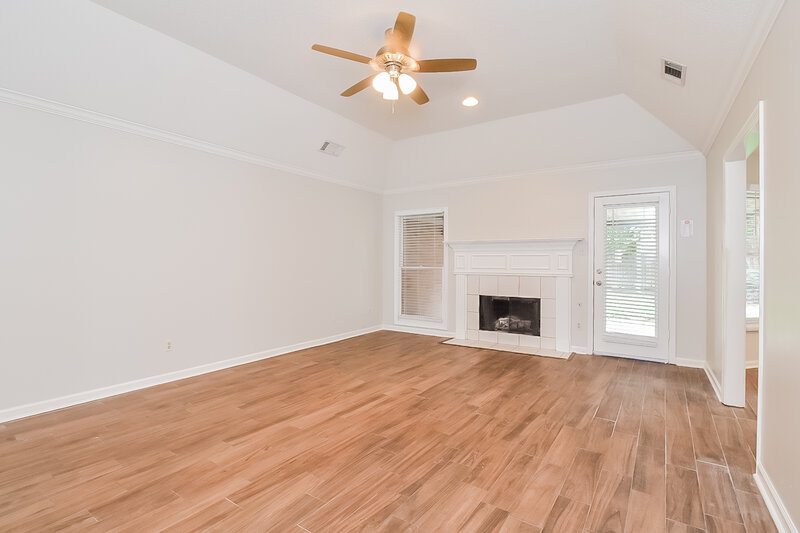 2,115/Mo, 2712 Cross Vine Cove N Cordova, TN 38016 Living Room View 2