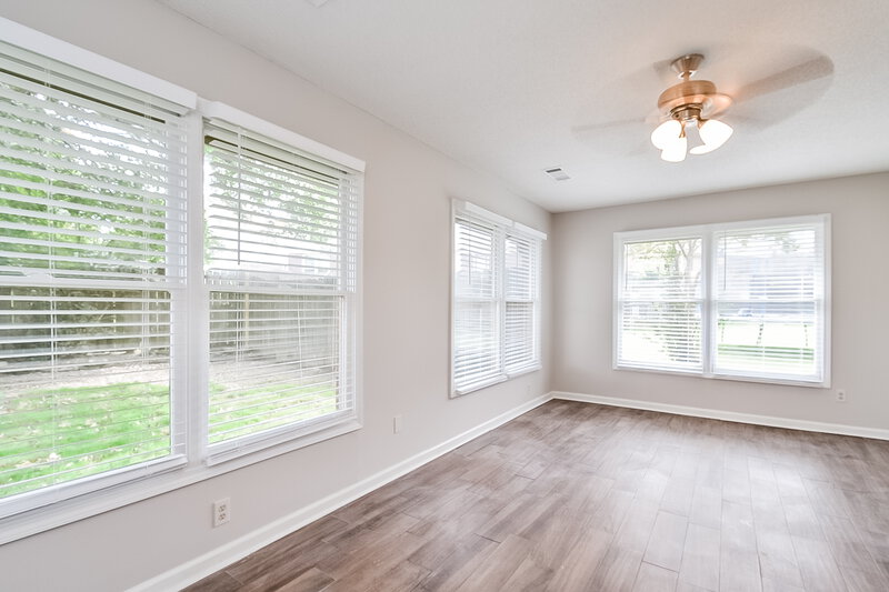 2,115/Mo, 2712 Cross Vine Cove N Cordova, TN 38016 Family Room View