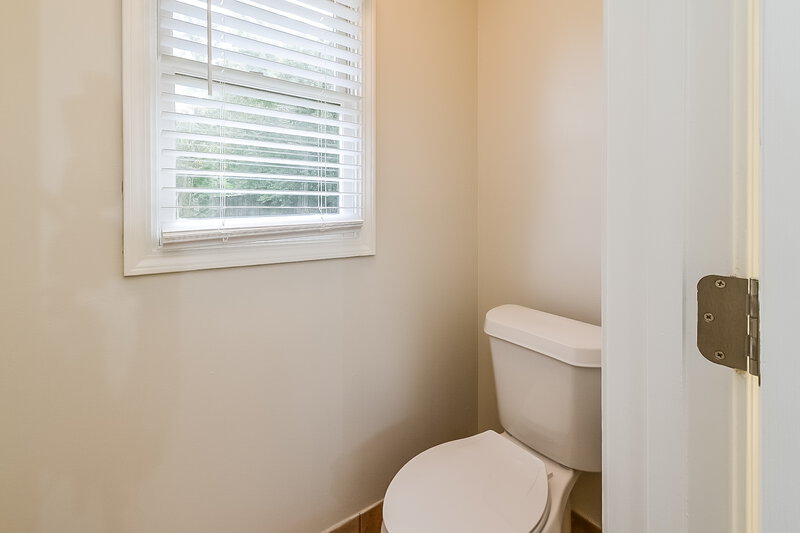 2,115/Mo, 2712 Cross Vine Cove N Cordova, TN 38016 Bathroom View