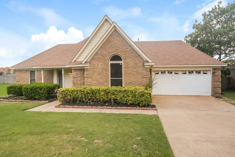 1,990/Mo, 5966 Blocker St Olive Branch, MS 38654 Front View