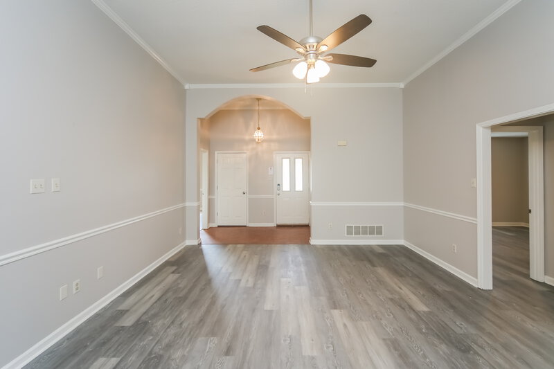 1,990/Mo, 5966 Blocker St Olive Branch, MS 38654 Living Room View 2