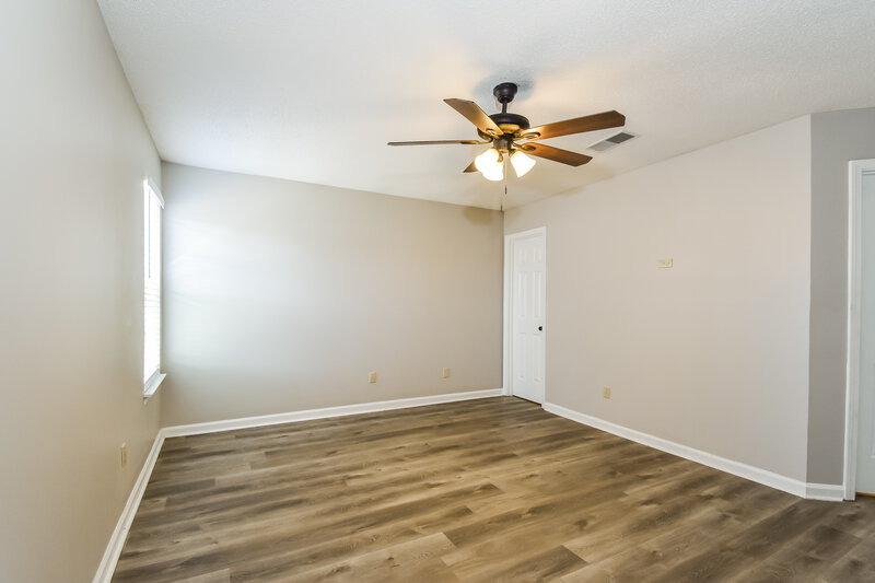 1,640/Mo, 4127 Lake Cross Dr Memphis, TN 38125 Main Bedroom View 2