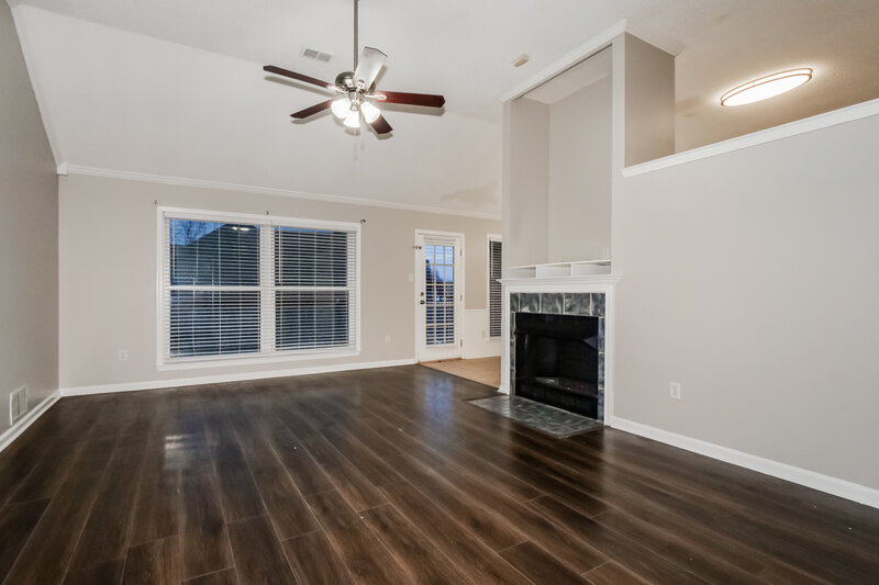 1,825/Mo, 7658 Shadow Hills Dr Bartlett, TN 38002 Living Room View 2