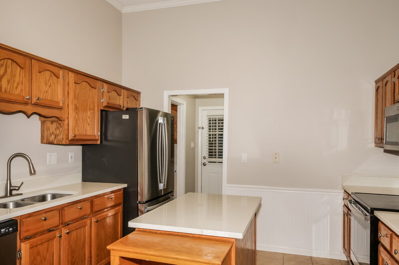 1,825/Mo, 7658 Shadow Hills Dr Bartlett, TN 38002 Kitchen View