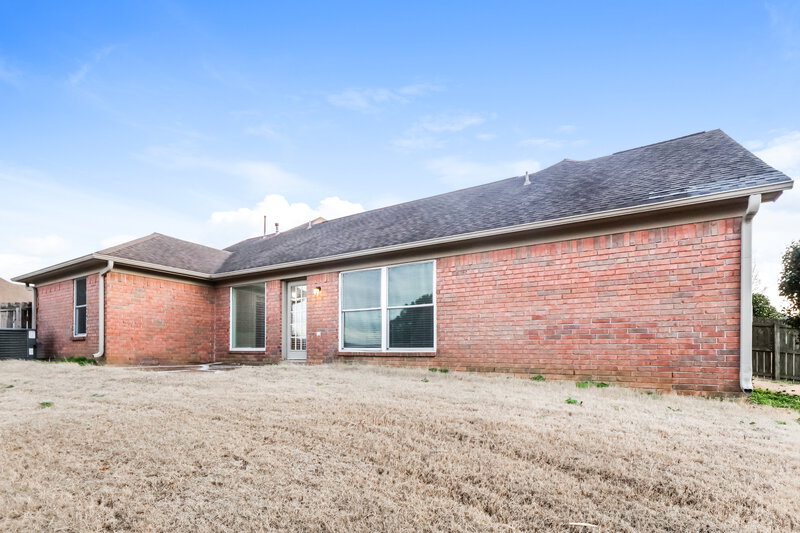 1,825/Mo, 7658 Shadow Hills Dr Bartlett, TN 38002 Rear View