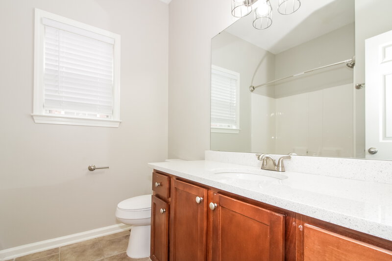1,995/Mo, 9885 Oldham Dr Cordova, TN 38016 Bathroom View