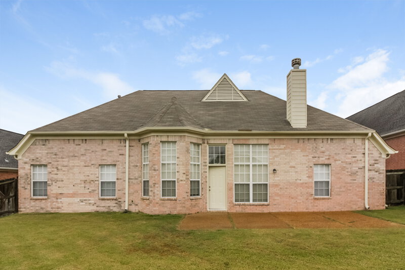 1,995/Mo, 9885 Oldham Dr Cordova, TN 38016 Rear View