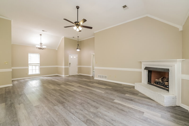 1,795/Mo, 2378 Kindlewood Dr Southaven, MS 38672 Living Room View 2