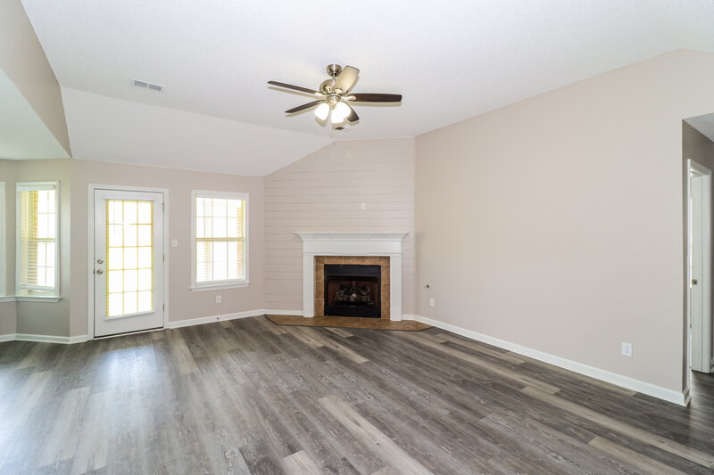 1,870/Mo, 5746 Oakley Dr Olive Branch, MS 38654 Living Room View