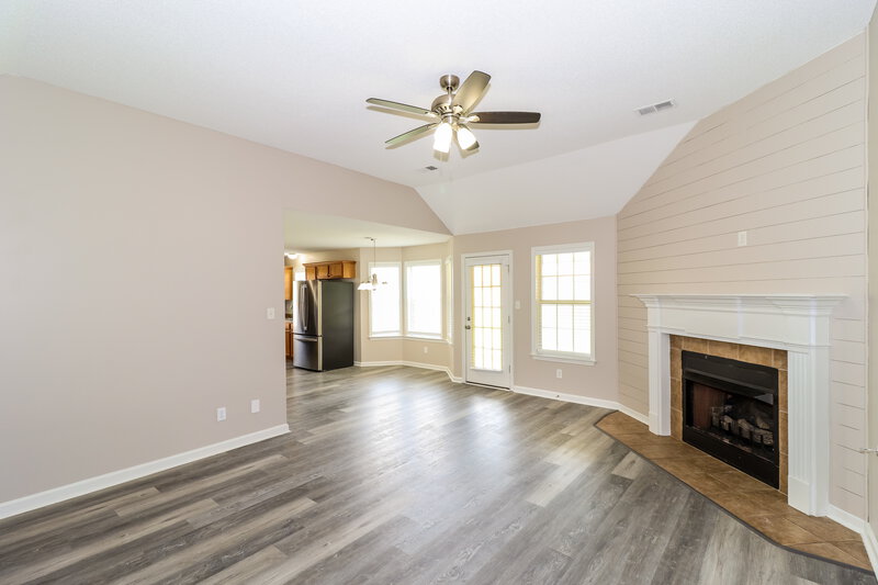 1,870/Mo, 5746 Oakley Dr Olive Branch, MS 38654 Living Room View 2