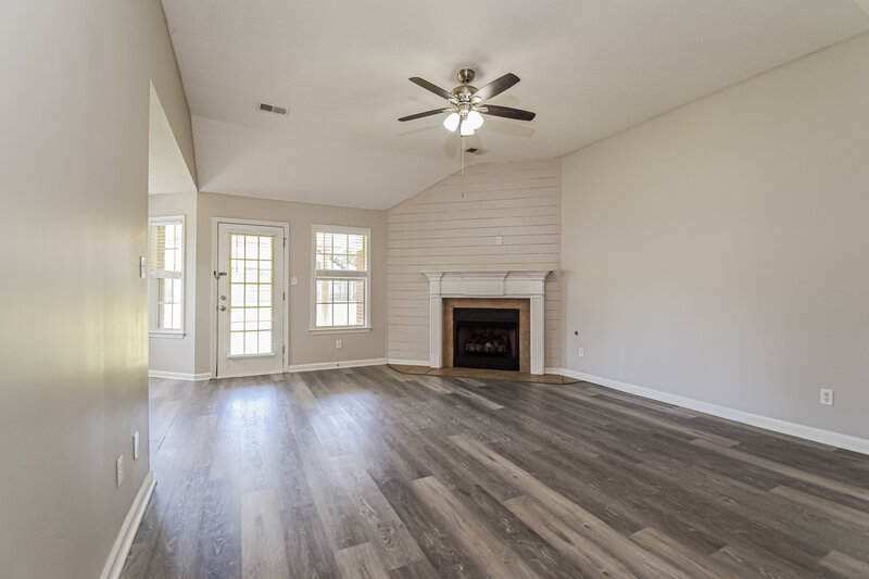 1,835/Mo, 5746 Oakley Dr Olive Branch, MS 38654 Living Room View