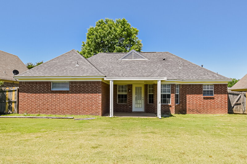 1,835/Mo, 5746 Oakley Dr Olive Branch, MS 38654 Rear View 2