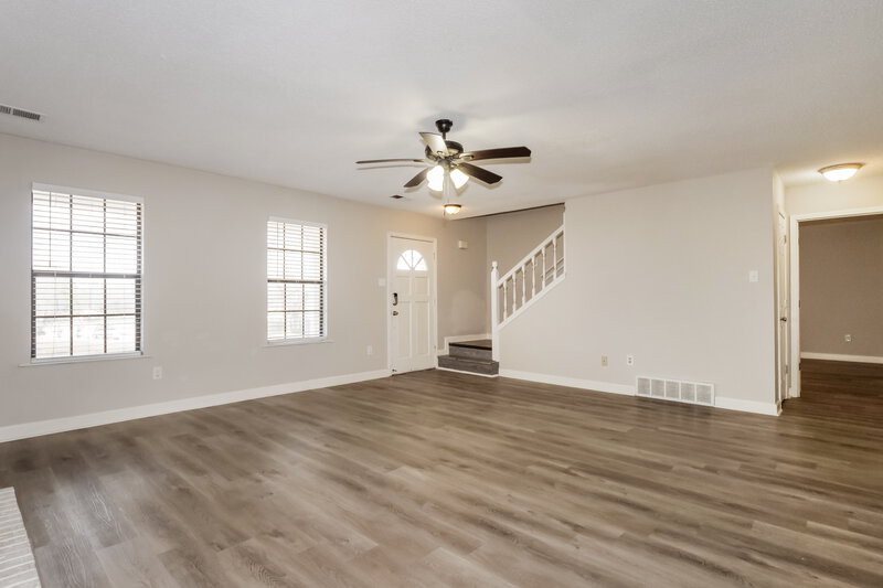 1,810/Mo, 7333 Eastover Blvd Olive Branch, MS 38654 Living Room View 2