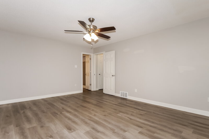 1,810/Mo, 7333 Eastover Blvd Olive Branch, MS 38654 Main Bedroom View 2