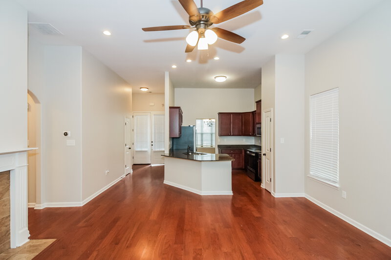1,955/Mo, 140 Hidden Meadows Ln Oakland, TN 38060 Living Room View 2