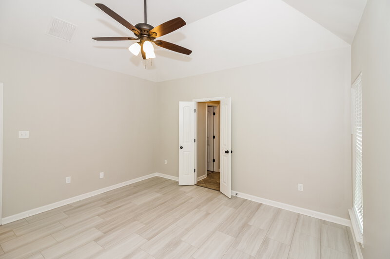 1,955/Mo, 140 Hidden Meadows Ln Oakland, TN 38060 Main Bedroom View