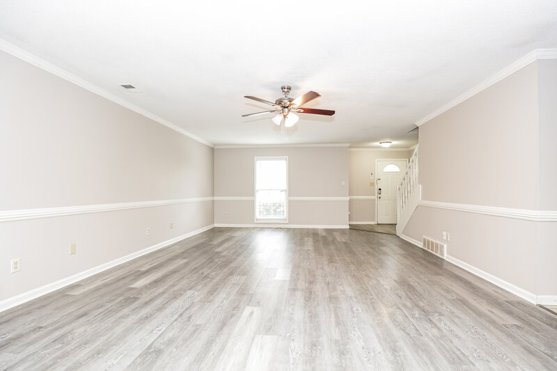 1,975/Mo, 1671 Hunters Rest Ln Cordova, TN 38016 Living Room View 2