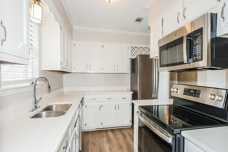1,725/Mo, 8419 Duval Ave Cordova, TN 38016 Kitchen View