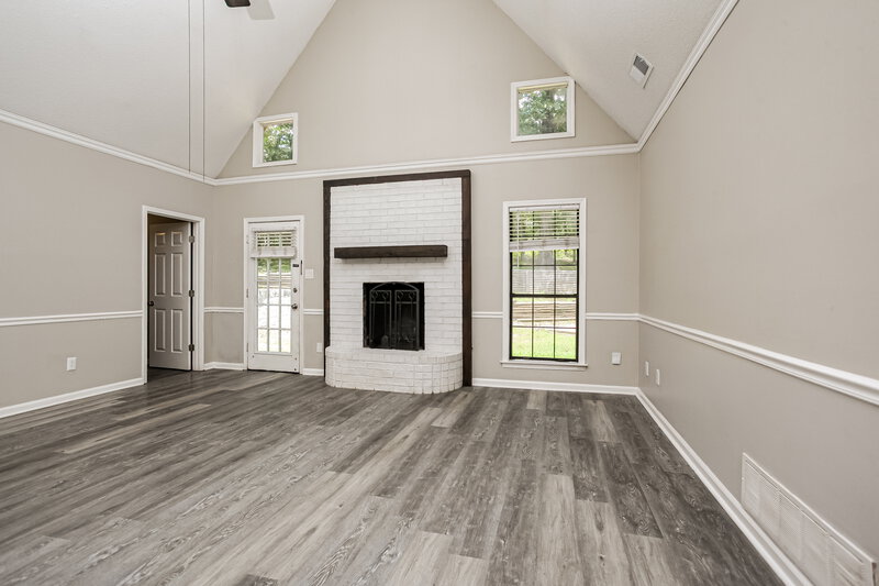 2,415/Mo, 4178 Star Landing Rd E Nesbit, MS 38651 Living Room View