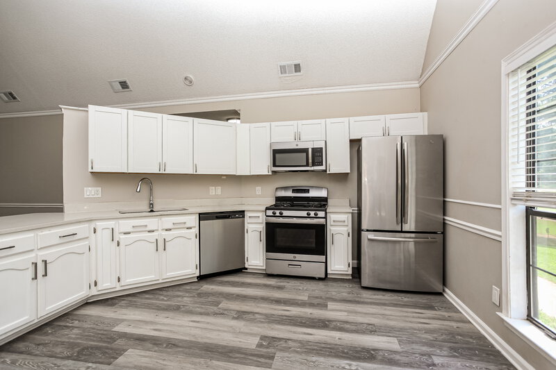 2,415/Mo, 4178 Star Landing Rd E Nesbit, MS 38651 Kitchen View