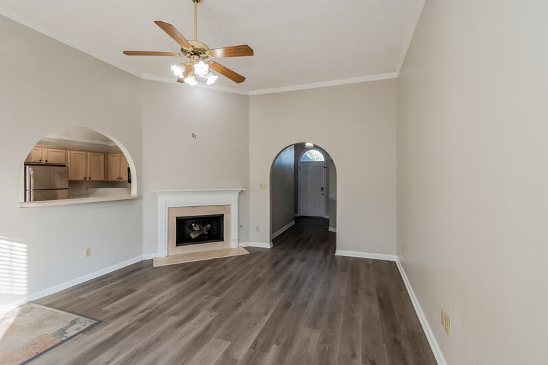 1,865/Mo, 406 N Ericson Rd Cordova, TN 38018 Living Room View 2