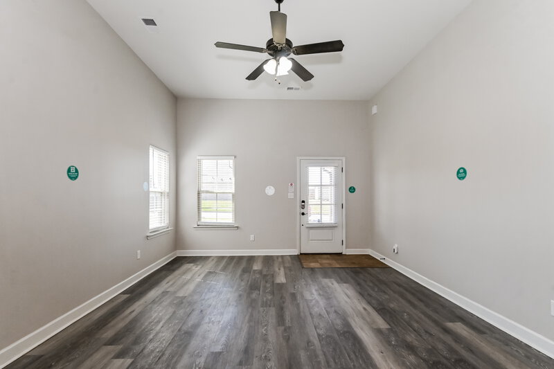 2,315/Mo, 1405 Switzer Cv Southaven, MS 38671 Living Room View