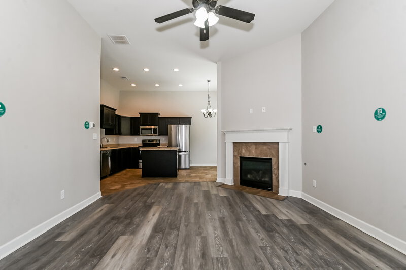 2,315/Mo, 1405 Switzer Cv Southaven, MS 38671 Living Room View 3