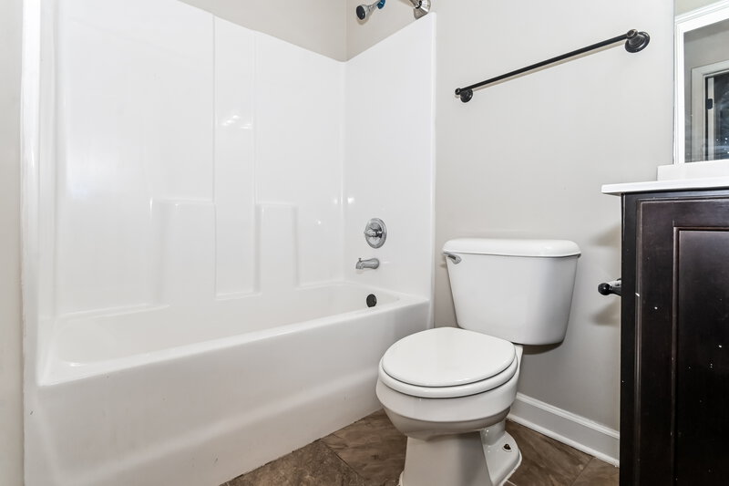 2,315/Mo, 1405 Switzer Cv Southaven, MS 38671 Bathroom View