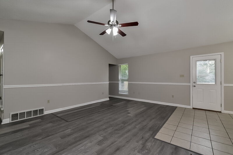 1,745/Mo, 6536 Rosewood Drive Olive Branch, MS 38654 Living Room View 2
