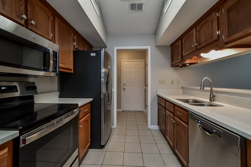 1,745/Mo, 6536 Rosewood Drive Olive Branch, MS 38654 Kitchen View