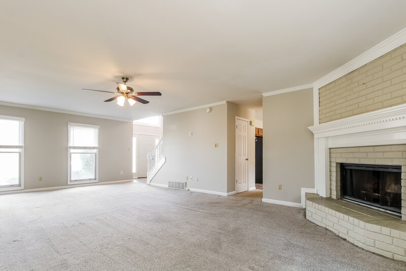 1,970/Mo, 9089 Hearth Stone Cv Memphis, TN 38016 Living Room View 2