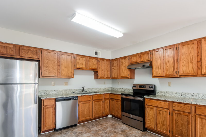 1,970/Mo, 9089 Hearth Stone Cv Memphis, TN 38016 Kitchen View