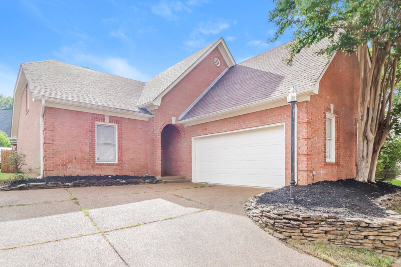 1,860/Mo, 1225 Cordova Green Dr Cordova, TN 38018 Front View