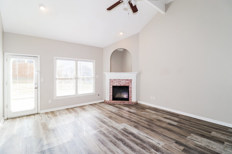1,860/Mo, 1225 Cordova Green Dr Cordova, TN 38018 Living Room View