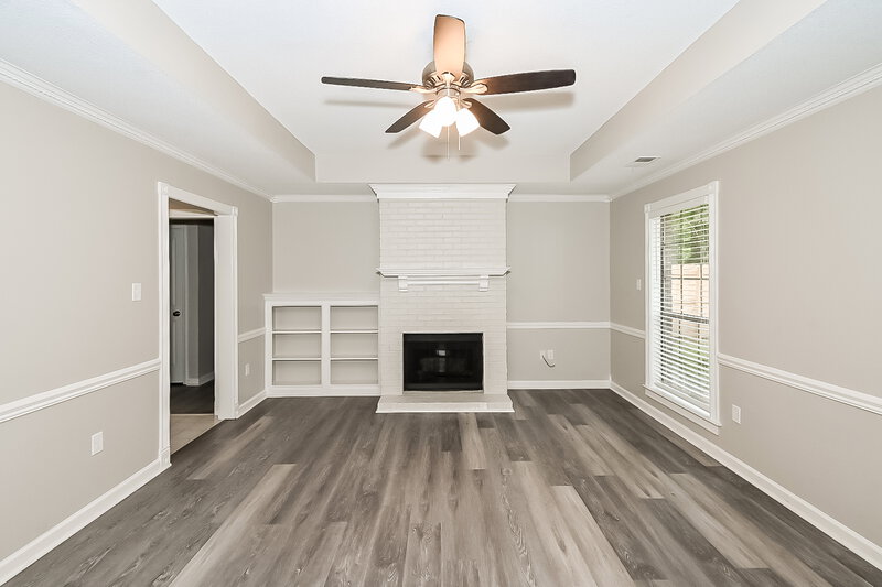 2,035/Mo, 4100 Windermere Rd N Nesbit, MS 38651 Living Room View