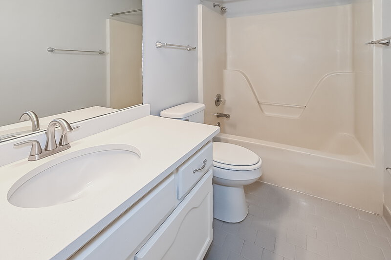 2,035/Mo, 4100 Windermere Rd N Nesbit, MS 38651 Bathroom View