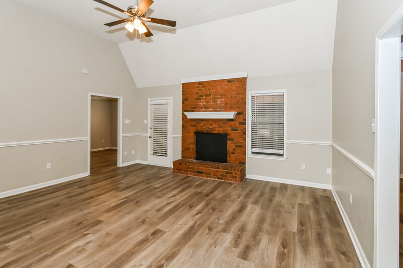 1,790/Mo, 7615 Brooksberry Rd Olive Branch, MS 38654 Living Room View 2