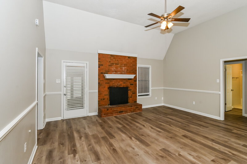 1,790/Mo, 7615 Brooksberry Rd Olive Branch, MS 38654 Living Room View 3