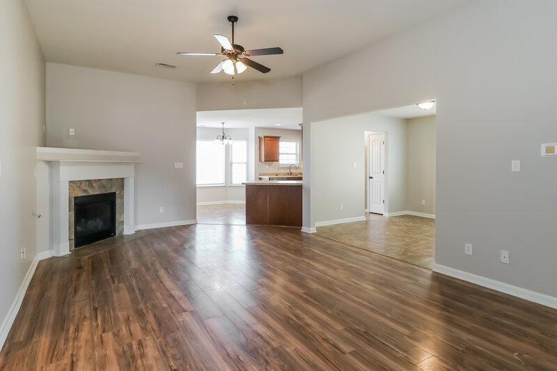1,870/Mo, 1248 Chestnut Dr Southaven, MS 38671 Living Room View