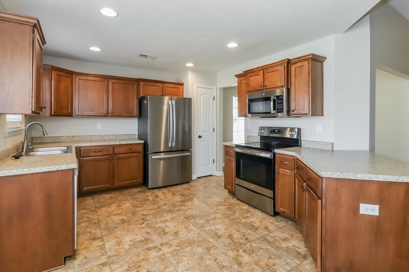 1,870/Mo, 1248 Chestnut Dr Southaven, MS 38671 Kitchen View