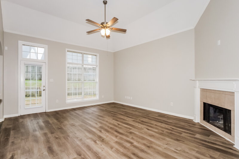 1,780/Mo, 9055 Coral Shell Ln Cordova, TN 38016 Living Room View 2