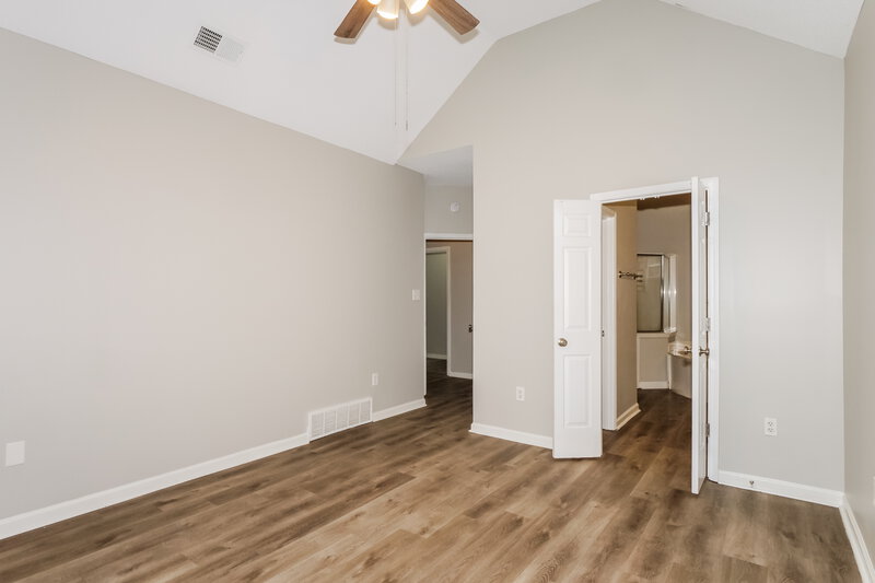 1,780/Mo, 9055 Coral Shell Ln Cordova, TN 38016 Main Bedroom View 2