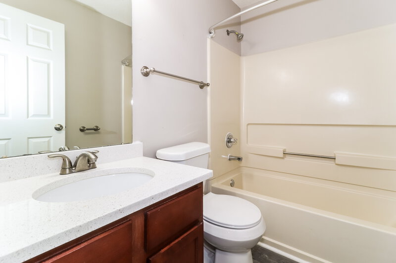 1,705/Mo, 9996 Houston Birch Dr Cordova, TN 38016 Bathroom View