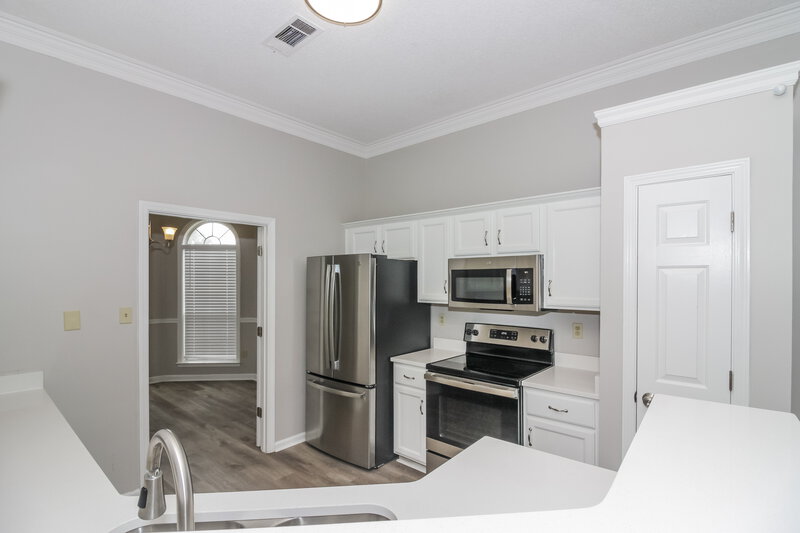 1,920/Mo, 8632 Brer Rabbit Cv Cordova, TN 38018 Kitchen View 2