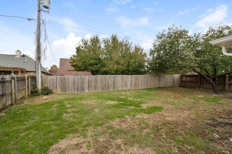 1,920/Mo, 8632 Brer Rabbit Cv Cordova, TN 38018 Rear View