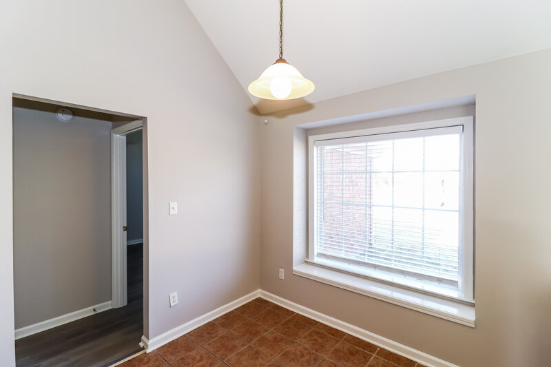 2,065/Mo, 10050 Bloomsbury Ave Cordova, TN 38016 Breakfast Nook View