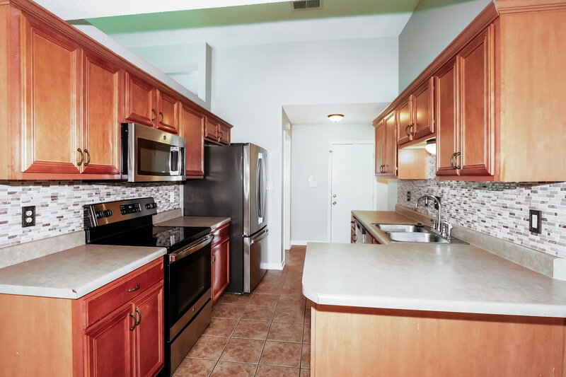 1,940/Mo, 10050 Bloomsbury Ave Cordova, TN 38016 Kitchen View