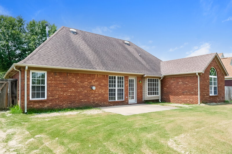 1,940/Mo, 10050 Bloomsbury Ave Cordova, TN 38016 Rear View 2
