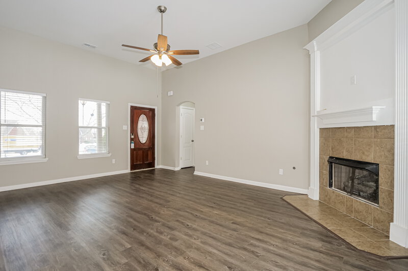 1,730/Mo, 45 Sadie Cv Oakland, TN 38060 Living Room View 2